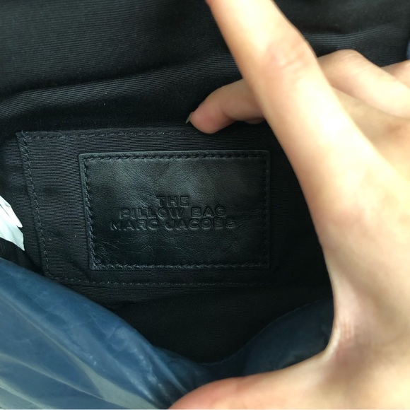 ❌SOLD!!!❌ Marc Jacobs The Pillow Bag crossbody chain purse - Picture 8 of 9
